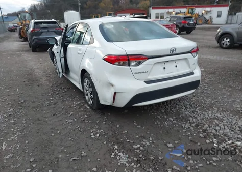 2020 Toyota Corolla Le z USA, uszkodzony, nr VIN 5YFEPRAE2LP101521